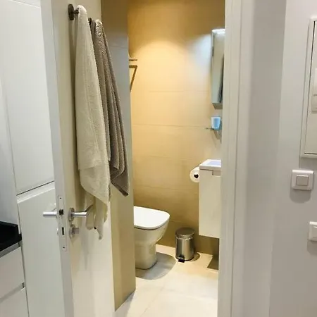 Tres Joli Situe Dans Le Centre De Апартаменты